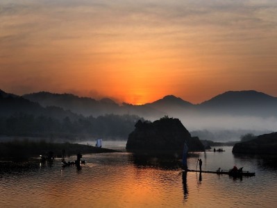 义乌建设一个完善的旅游景区标识系统是非常重要的